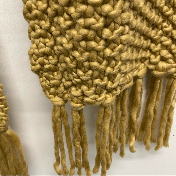 ✨NEW✨ COZY KNIT SCARF AND BEANIE (POMPOM) SET - Picture 8 of 14